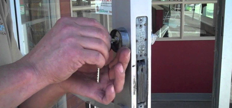 commercial door lock repair Montebello